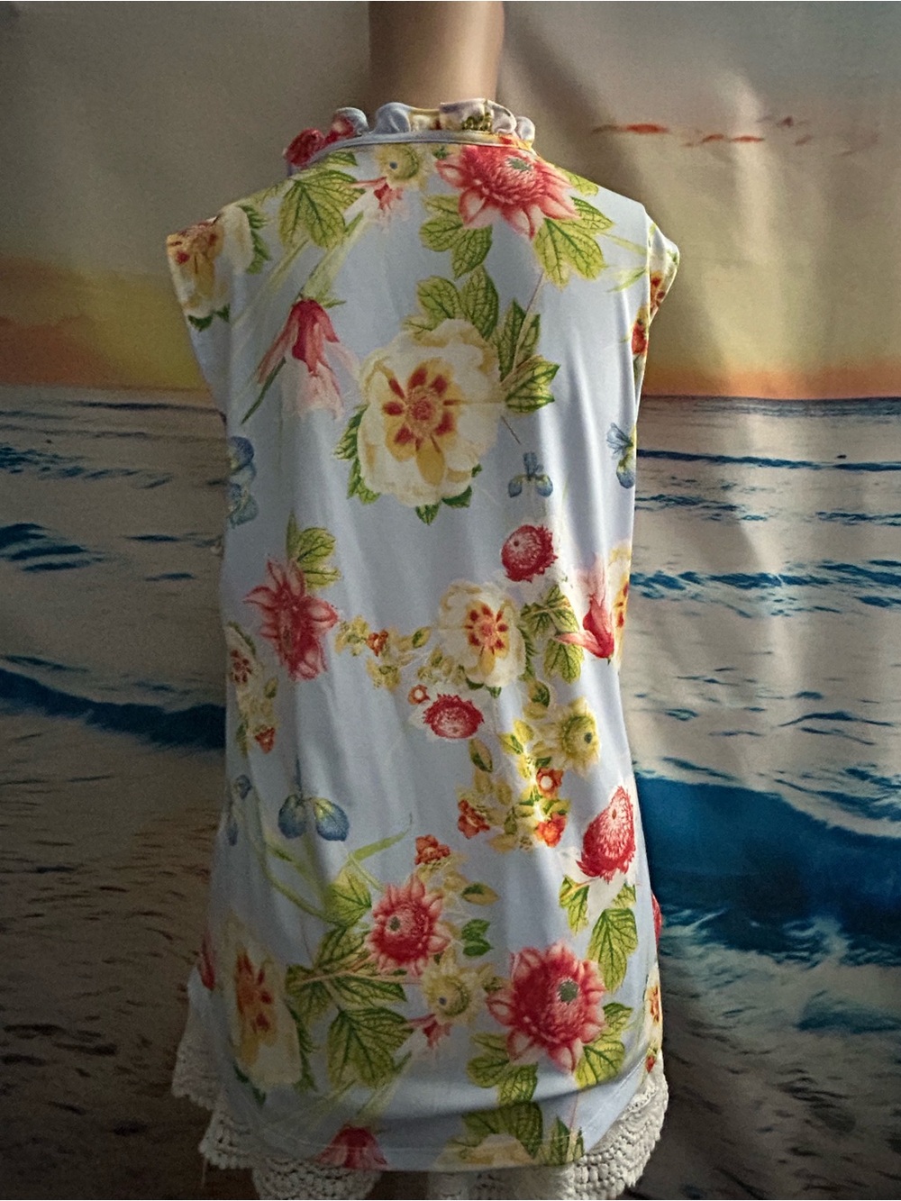 New York. & Co 7th Avenue Keyhole Floral Sleeveless Blouse Blue & Yellow LG - Picture 2 of 12